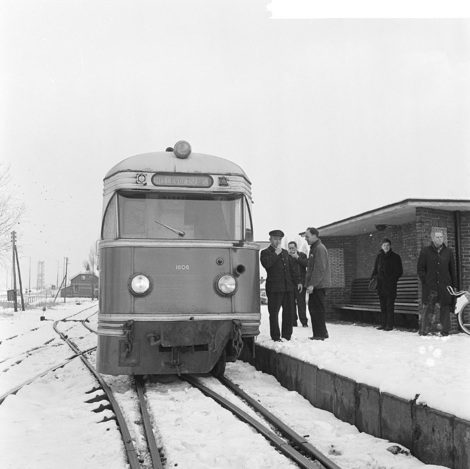 De lijn Spijkenisse-Hellevoetsluis van RTM opgeheven, Bestanddeelnr 918-7803