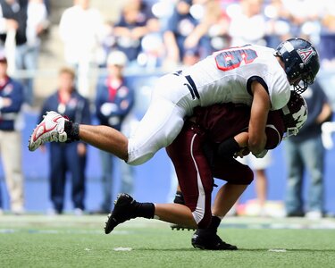 Player sack defense photo