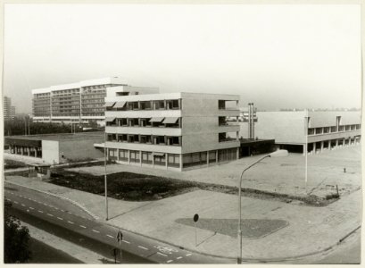 De Lagere Technische School aan de Floris van Adrichemlaan, NL-HlmNHA 54003798