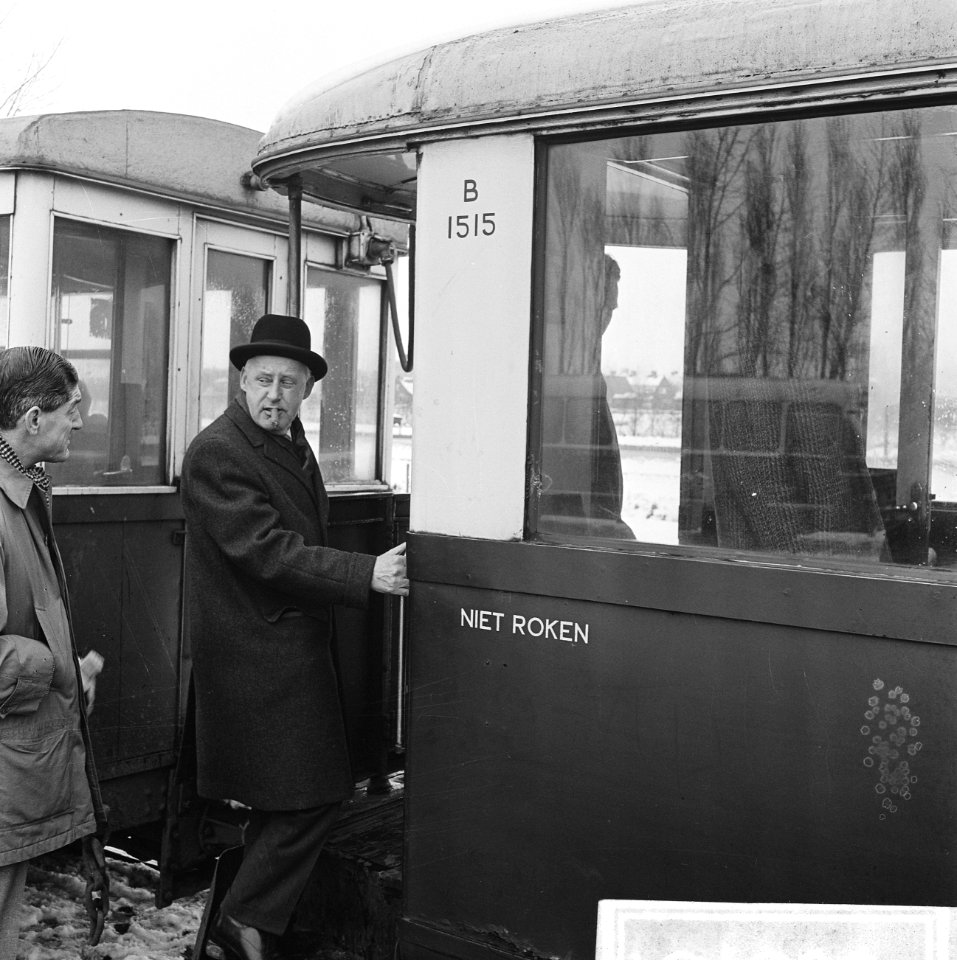 De lijn Spijkenisse-Hellevoetsluis van RTM opgeheven, voor de laatste maal arriv, Bestanddeelnr 918-7801