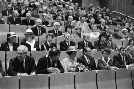 De koningin in de collegezaal, Bestanddeelnr 932-9782