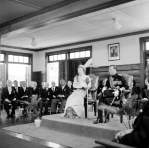 De koningin houdt een toespraak in de vergadering van de Staten van Suriname, Bestanddeelnr 252-4260