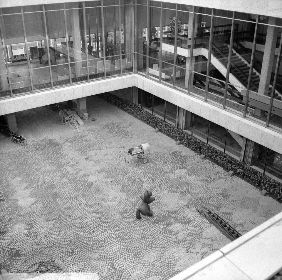 De Doelen te Rotterdam, binnenplaats, Bestanddeelnr 919-1380