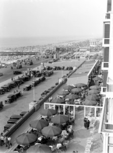 De boulevard in Scheveningen, Bestanddeelnr 189-0767