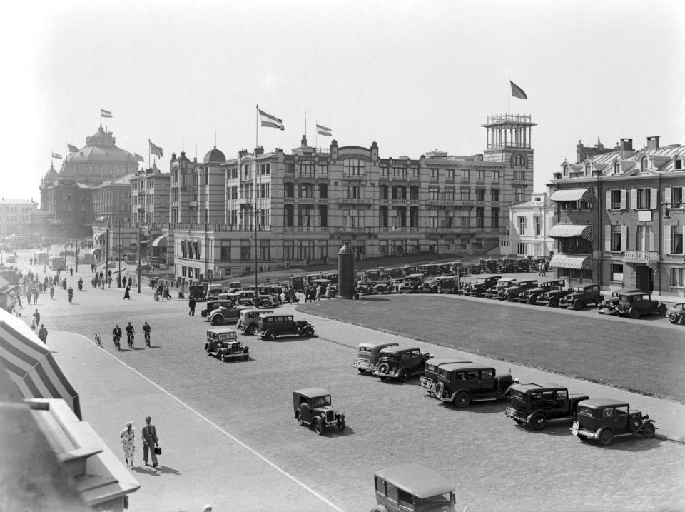 De boulevard in Scheveningen, Bestanddeelnr 189-0771
