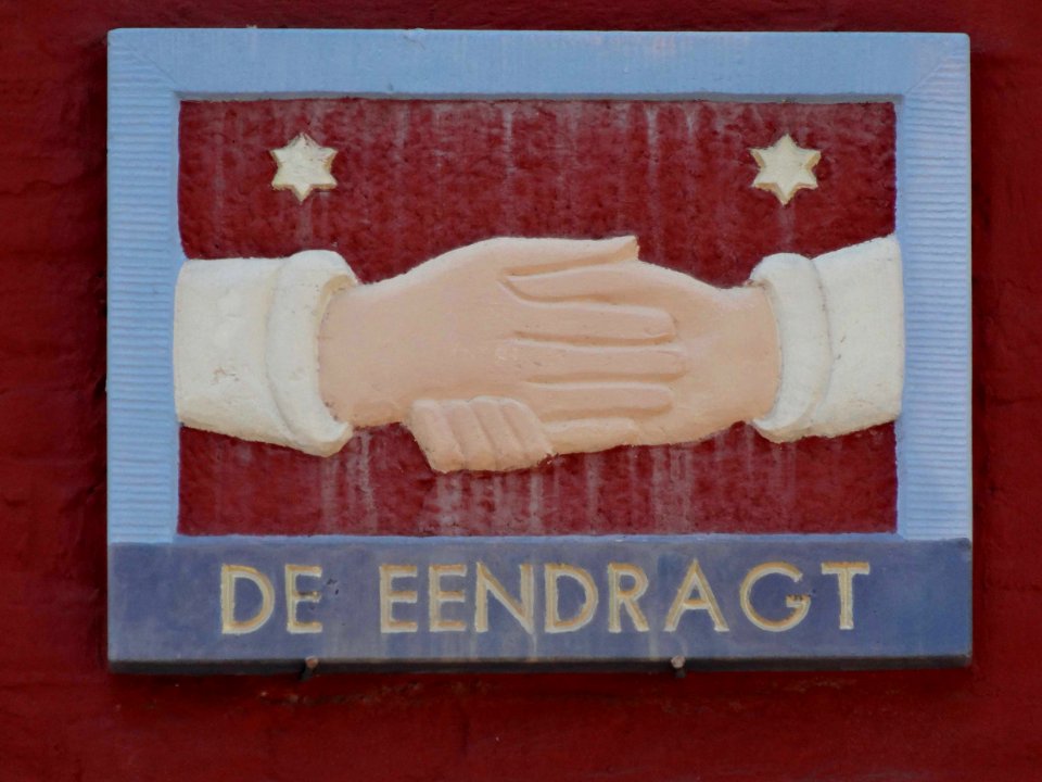De Eendragt gevelsteen Goud