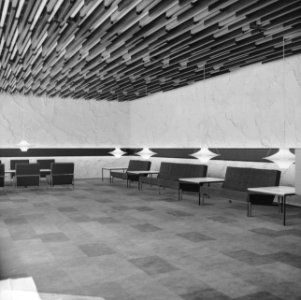 De Doelen te Rotterdam, foyer hoge gasten, demontabel plafond van edelhoutsoorte, Bestanddeelnr 919-1383
