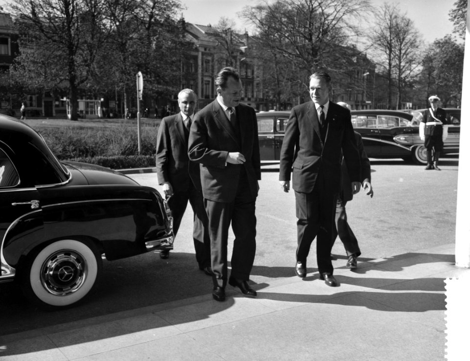 De burgemeester van West Berlijn Willy Brandt spreekt in Utrecht, Bestanddeelnr 910-2958