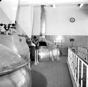 De brouwerij van de Surinaamse Brouwerij in Paramaribo, Bestanddeelnr 252-5024