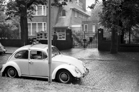 De ambtswoning van de Chinese zaakgelastigde op de Adriaan Goekooplaan te Den Ha, Bestanddeelnr 919-3705