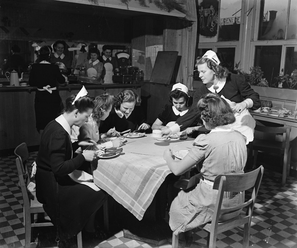 De Bijenkorf verkoopster, Bestanddeelnr 901-2316