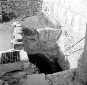 De baden 'Piscina Probatica' in de kelder van St. Anna's kerk ook Bethseda geno…, Bestanddeelnr 255-5349