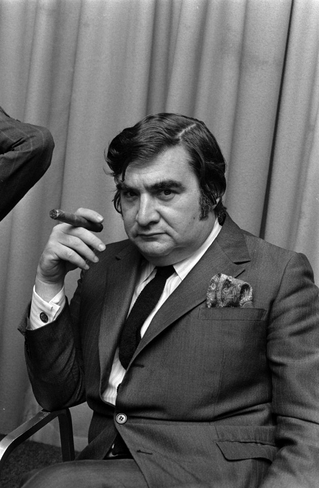 De Amerikaan Pierre Salinger , vroegere perschef in het Witte Huis van President, Bestanddeelnr 923-6430