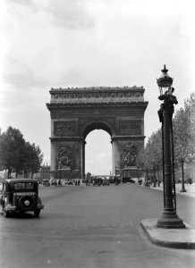 De Arc de Triomphe op de Place de l'Étoile, Bestanddeelnr 191-0356