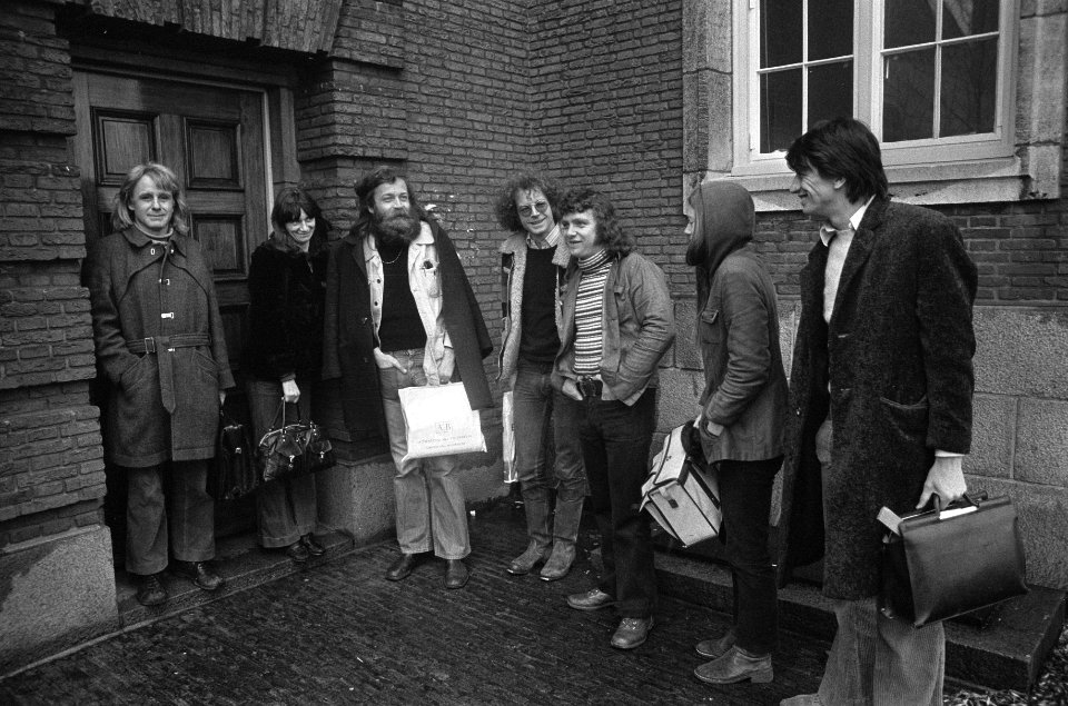 De acteurs voor het gerechtsgebouw, Bestanddeelnr 927-0443