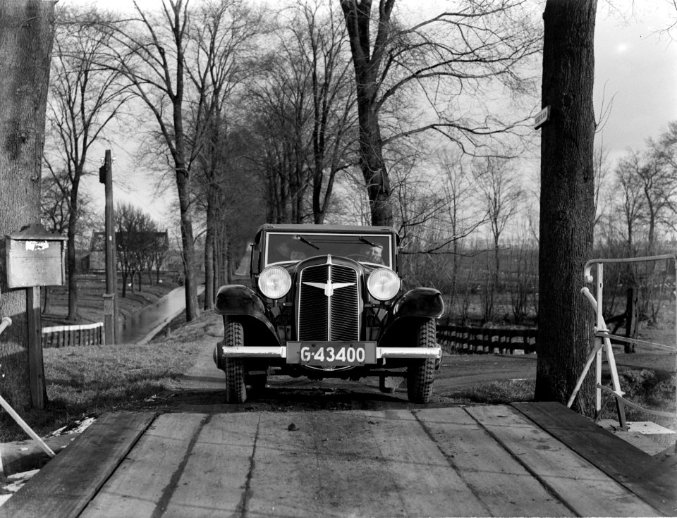 De Adler rijdt over een brug, Bestanddeelnr 189-0173