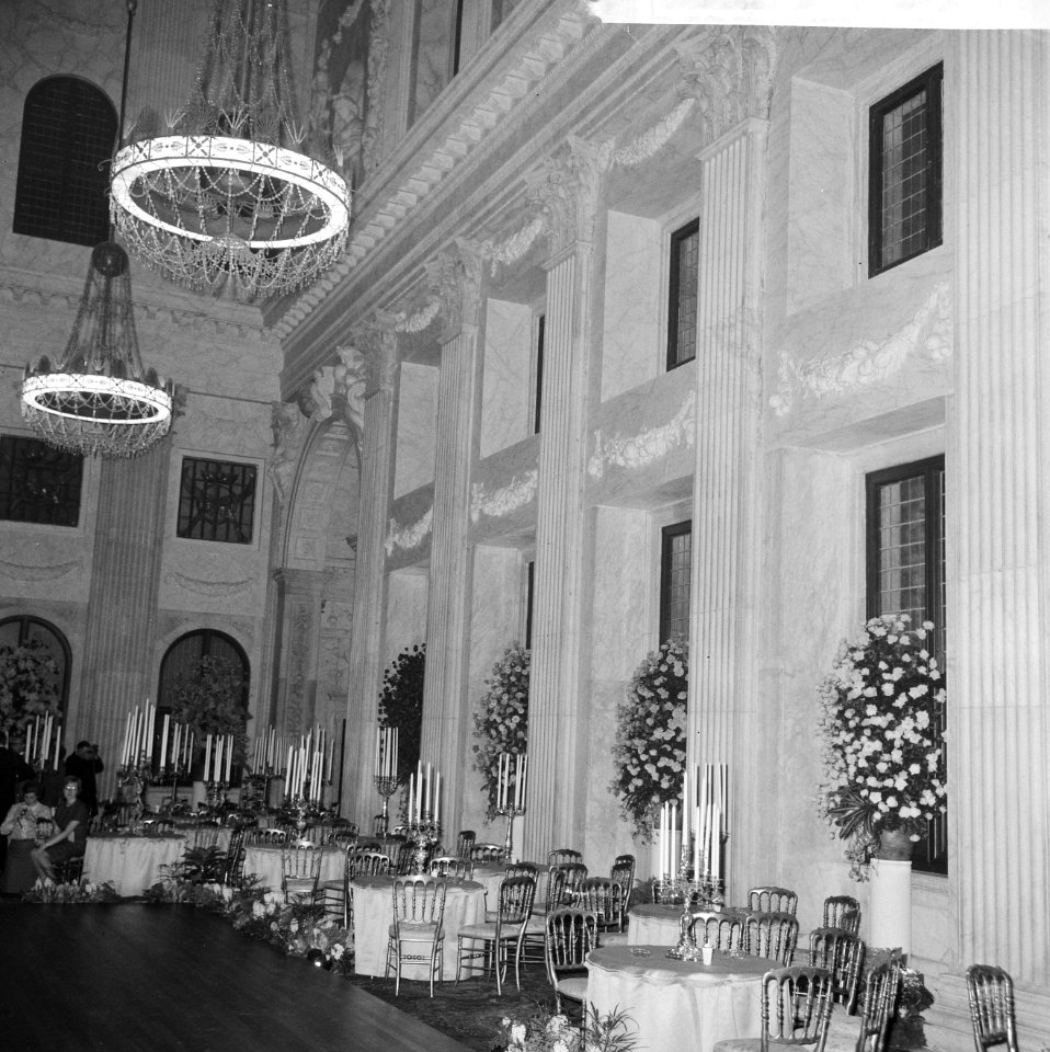 De balzaal in Paleis op de Dam, Bestanddeelnr 918-8633