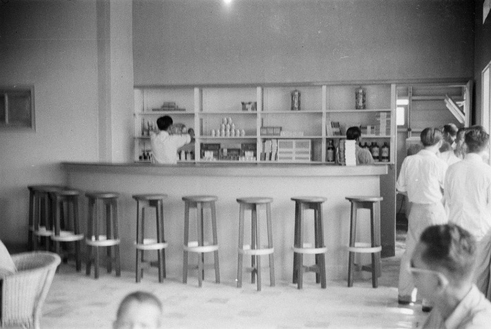 De bar, Bestanddeelnr 194-3-2