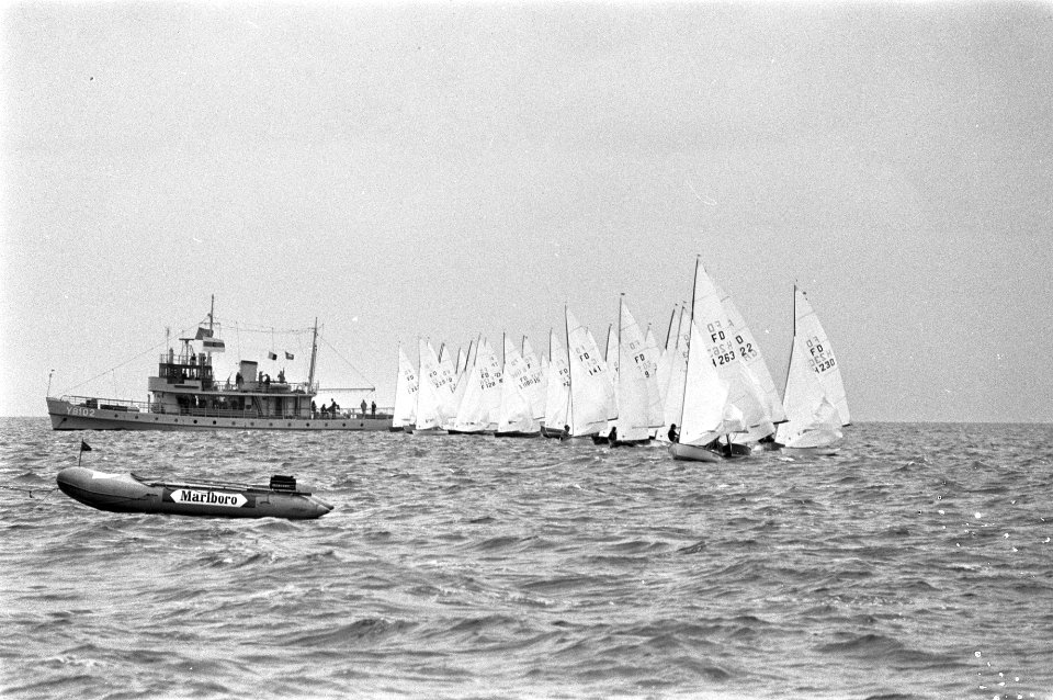 De FD-zeilboten bij de start, bij Medemblik, Bestanddeelnr 925-7110