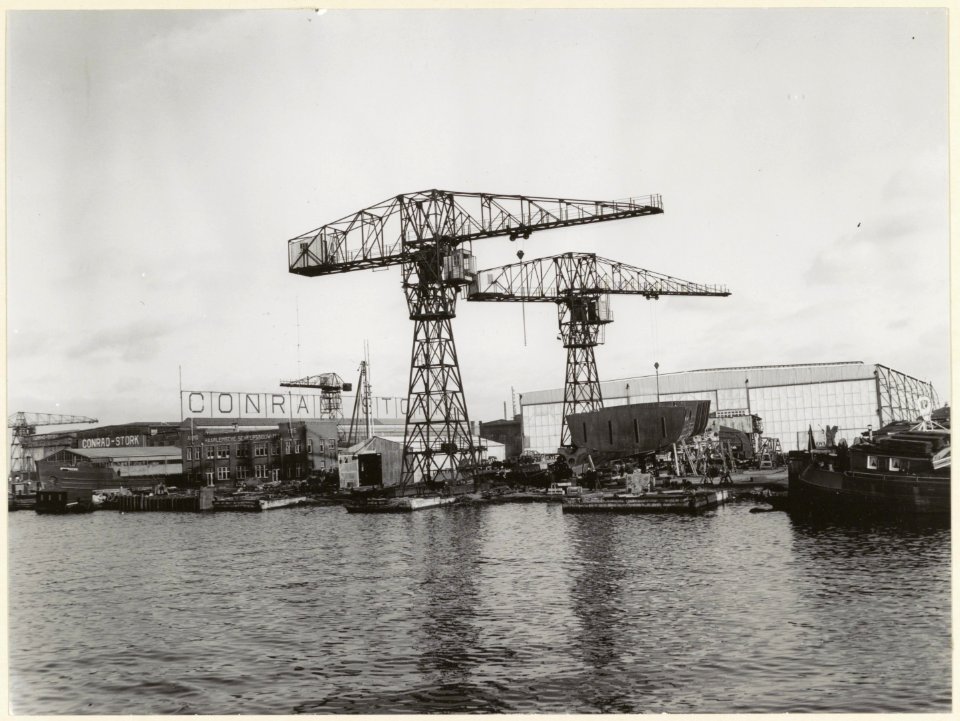 De Haarlemse scheepswerf en fabriek Conrad Stork aan het Spaarne. NL-HlmNHA 54004562
