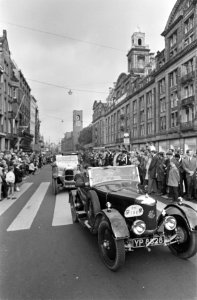 De auto's rijden door Amsterdam, Bestanddeelnr 921-7043