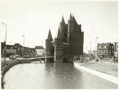De Amsterdamse Poort, ziende naar het zuiden. NL-HlmNHA 54013943