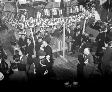 De Balajo in de Rue de Lappe waar de Musette wordt gespeeld en gedanst, Bestanddeelnr 190-0798