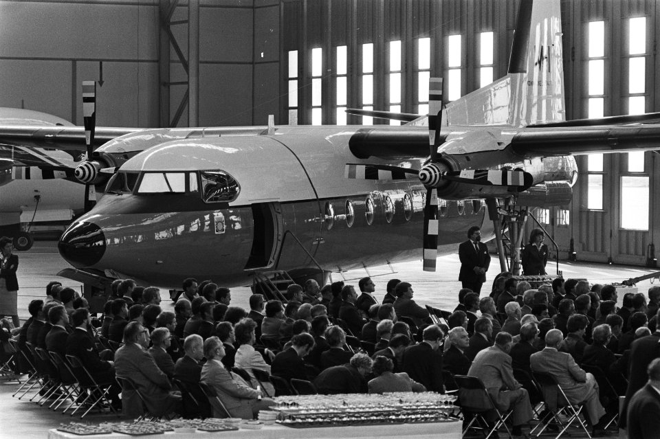 De Fokker F 27 Maritime tijdens de overdrachtsbijeenkomst, Bestanddeelnr 931-7151