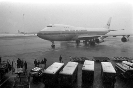 De gekaapte Jumbo is terugekeerd op Schiphol, Bestanddeelnr 926-8612