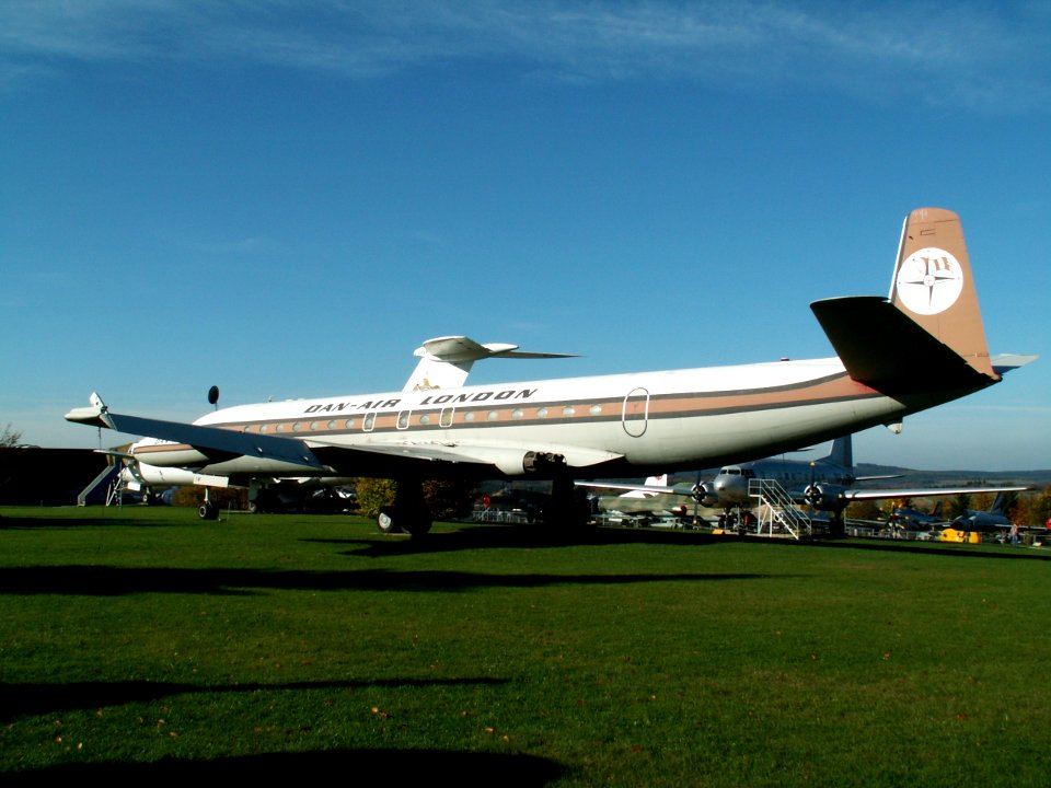 De Havilland Comet, Dan-Air London, photo-1