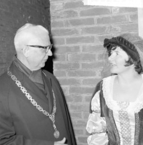 De fa. Visser binnenvaartrederij in de Rijp, begon 300 jaar geleden geregelde di, Bestanddeelnr 917-7419