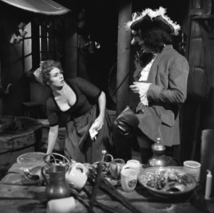 De Gebochelde televisiestuk van de VARA Camille de Vries en Bas ten Bratenbur, Bestanddeelnr 915-8633