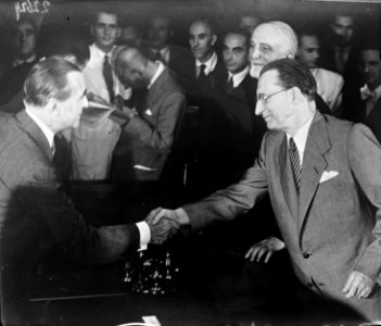 De Gasperi ( Italiaans president ) ontvangt Amerikaans gezant overbelicht, Bestanddeelnr 902-2624 photo