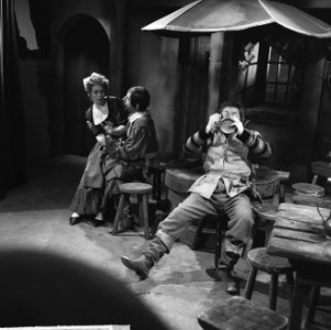 De Gebochelde televisiestuk van de VARA Camille de Vries , Bert van der Linde, Bestanddeelnr 915-8638