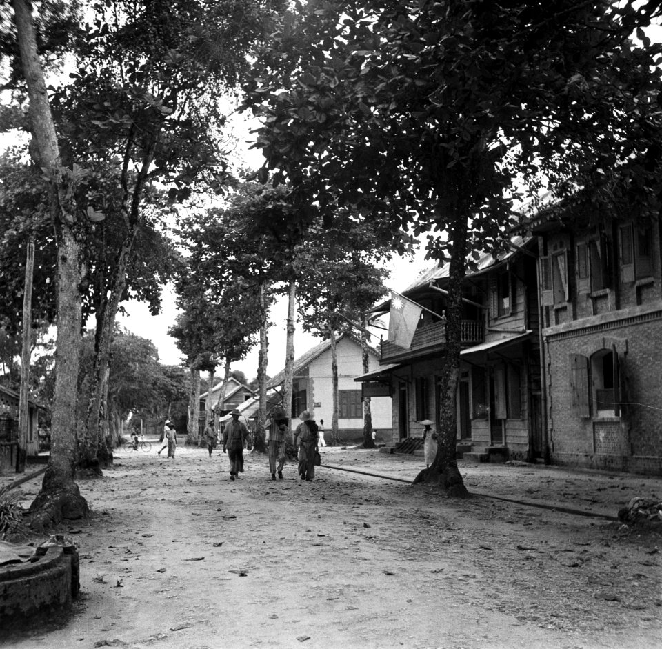 De gevangenisgebouwen van de strafgevangenis in Saint-Laurent-du-Maronie in Fran, Bestanddeelnr 252-6639