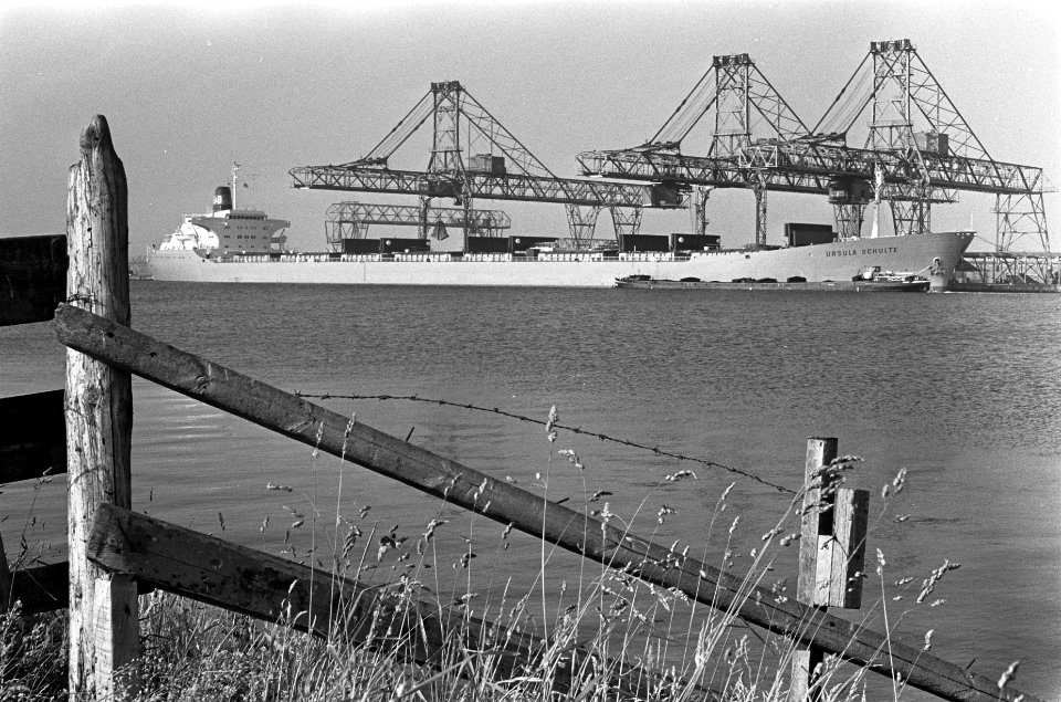 De ertstanker Ursula Schulte in de Westhaven, Bestanddeelnr 920-4446