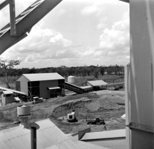 De fabriek van de Surinaamse Bauxiet Maatschappij te Paranam, Bestanddeelnr 252-6556
