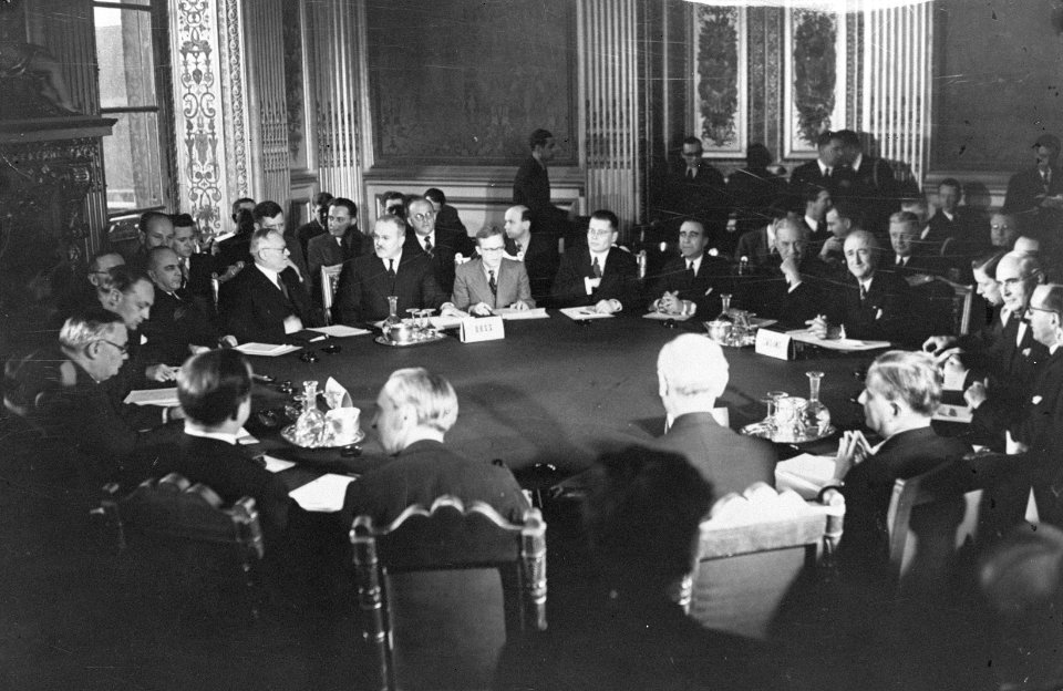 De conferentie van de vier in Parijs, Bestanddeelnr 901-6939
