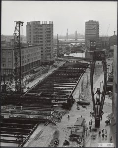 De Coolsingel ligt open voor de bouw van de metrotunnel, Bestanddeelnr 073-0946