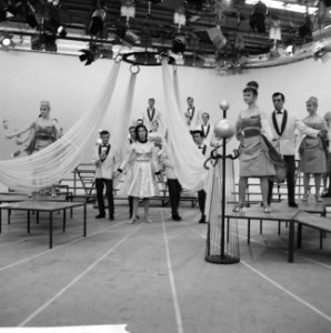 De Corry Brokken show VARA-TV-uitzending 1 december Overzicht Corry Brokken sho, Bestanddeelnr 915-7871