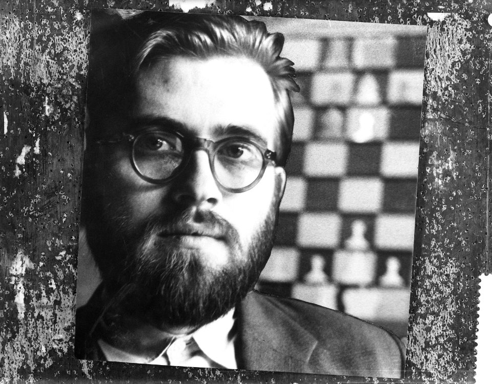 De Deen Larsen, koploper in het Hoogovenschaaktoernooi, Bestanddeelnr 911-9909