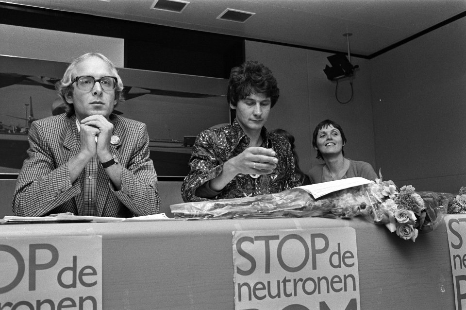De delegatie 'Stop de neutronenbom, stop kernwapenloop' terug uit Rusland na een, Bestanddeelnr 931-6765
