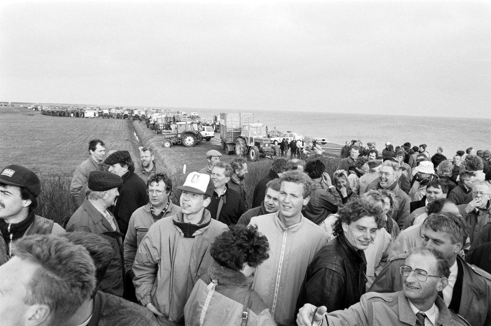 De demonstranten op de Afsluitdijk, Bestanddeelnr 934-4109