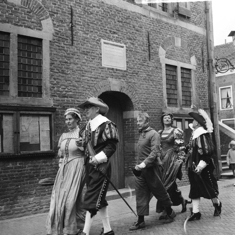 De fa. Visser binnenvaartrederij in de Rijp, begon 300 jaar geleden geregelde di, Bestanddeelnr 917-7413