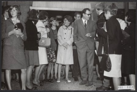 De Commissaris van de Koningin in Gelderland, mr. W.H. Bloemers heeft in het Pro, Bestanddeelnr 093-1350