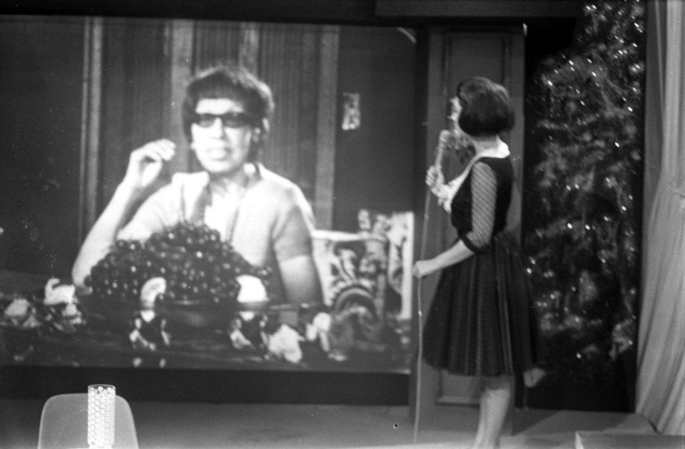 De Corry Brokken show voor tv, als voornaamste gast treedt op Josephine Baker (o, Bestanddeelnr 916-8839