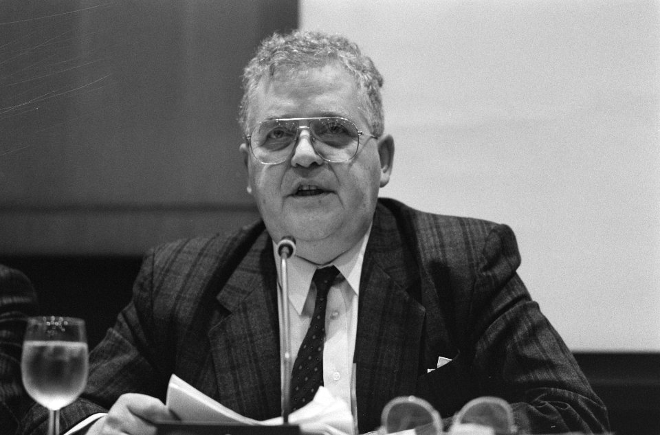 De heer Barth, vice-voorzitter van het NVOB, het Nederlands Verbond van Ondernem, Bestanddeelnr 934-3843