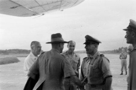 De Consulaire Commissie bestond uit E. Lambert (Engeland), E. Raux (Frankrijk) , Bestanddeelnr 366-6-1