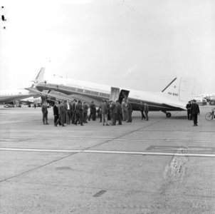 De Dakota van Schreiner op Schiphol voor haar eerste vlucht, Bestanddeelnr 915-4931
