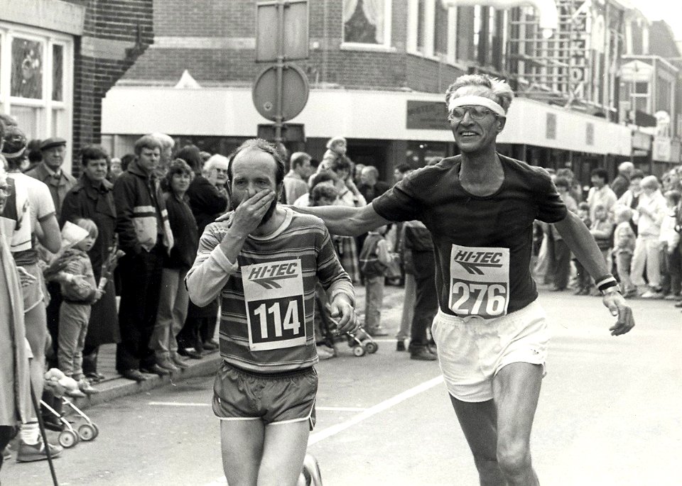 De Cronjé Paasloop. Geschonken in 1986 door United Photos de Boer bv. Identificatienummer 54-022978, NL-HlmNHA 54022978